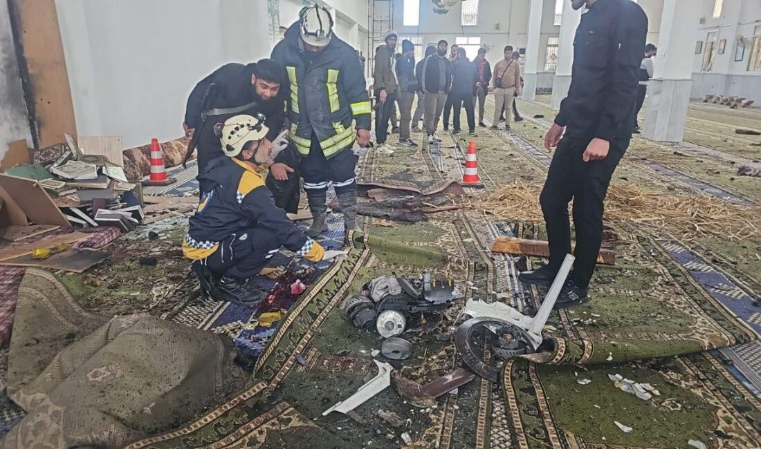 Suriye'nin Humus kentinde bir camiye yönelik düzenlenen saldırı, ülkede büyük