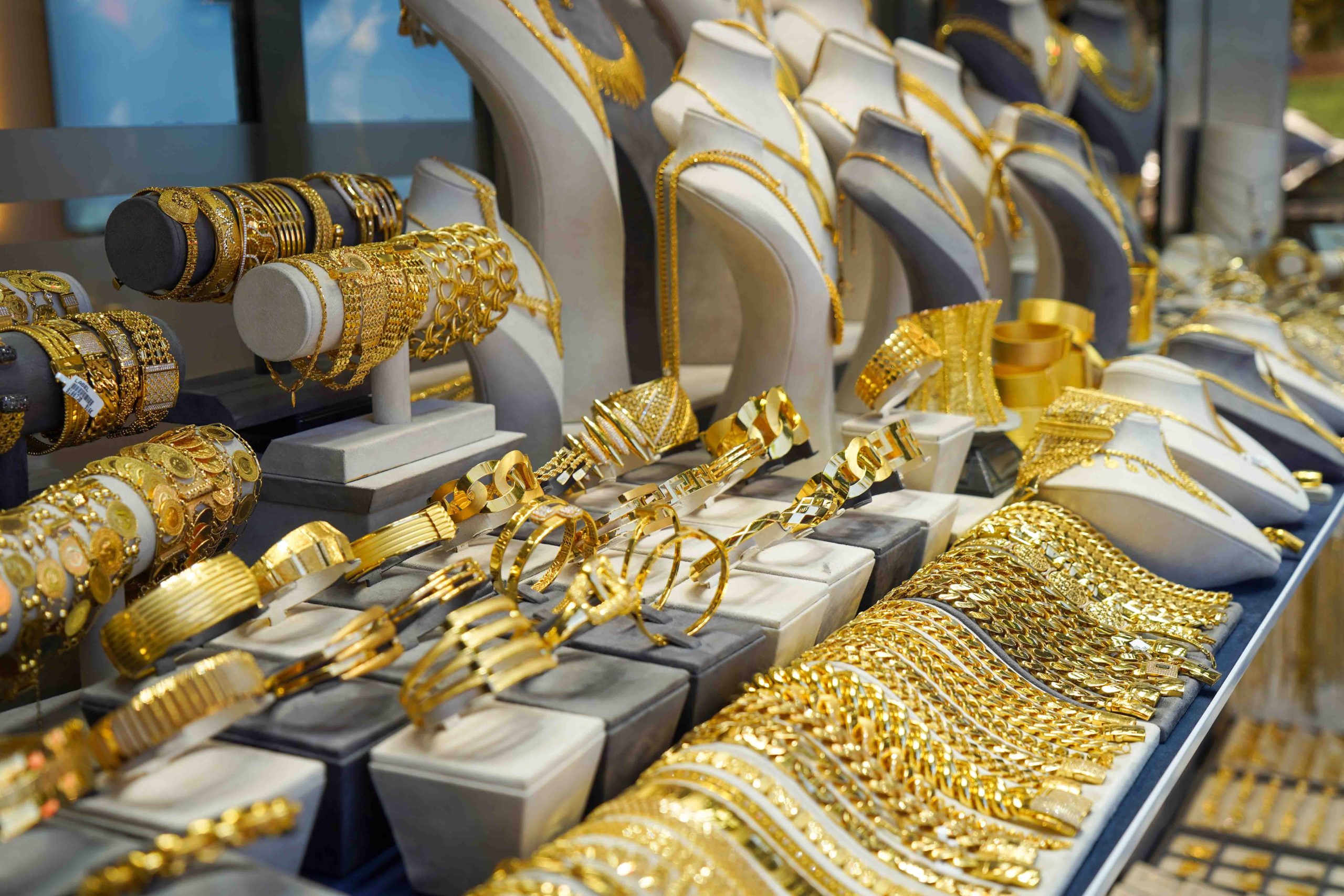 Gram altın 6 bin lira eşiğini zorladı. İşte altın fiyatları...