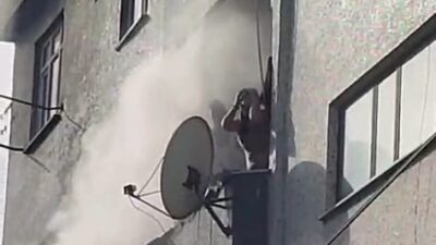 İstanbul Gaziosmanpaşa'da, 4 katlı bir binanın giriş katında bilinmeyen bir