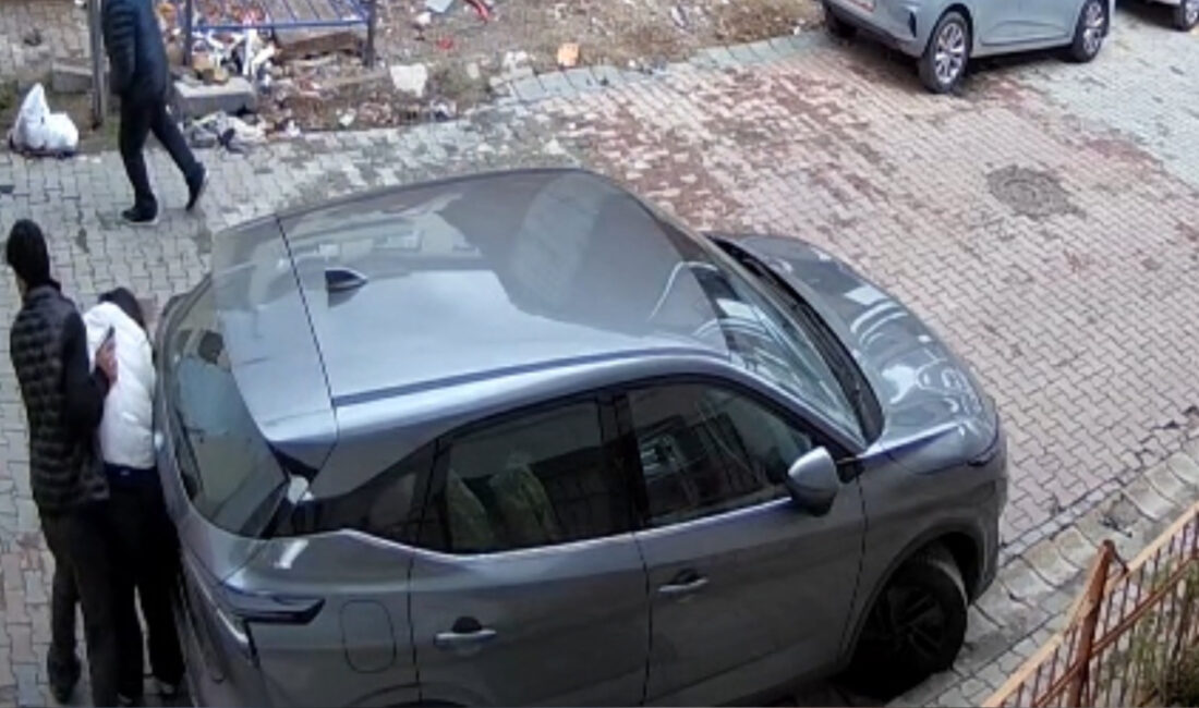 Eşiyle boşanma aşamasında olan bir şahıs, savunmasız kadına sokak ortasında