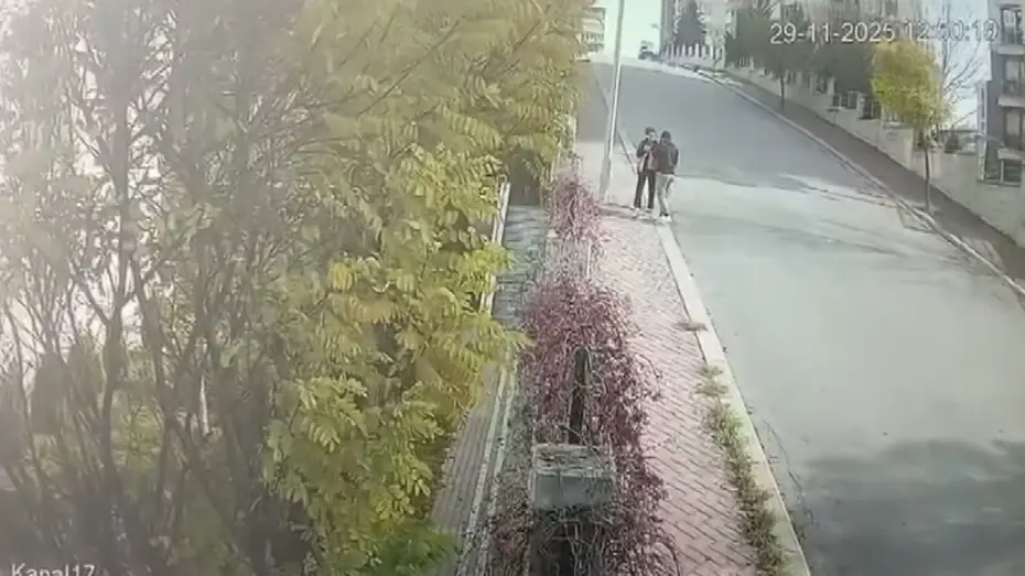 Ankara'da 64 yaşındaki bir kadını telefonla arayarak kendisini polis olarak