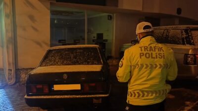 Kırşehir’de trafik güvenliğini hiçe sayarak drift yapan bir sürücü, "eğlence"