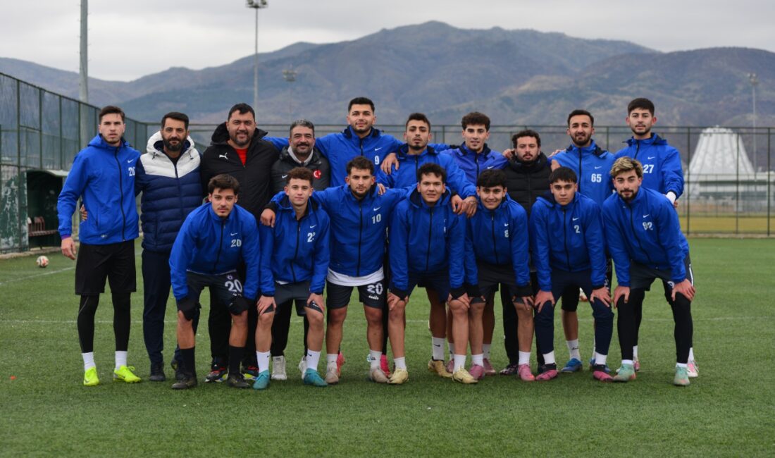 Nesine 3. Lig 4. Grup’ta mücadele eden Afyonspor, 14 futbolcusunun