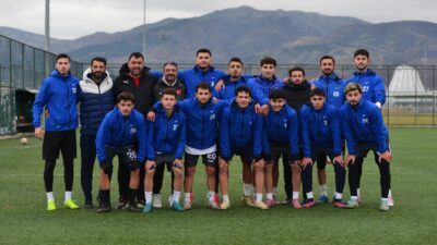 Nesine 3. Lig 4. Grup’ta mücadele eden Afyonspor, 14 futbolcusunun