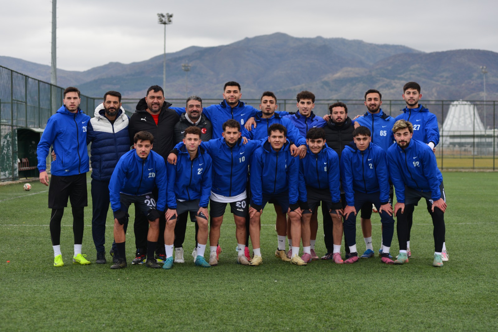 Nesine 3. Lig 4. Grup’ta mücadele eden Afyonspor, 14 futbolcusunun