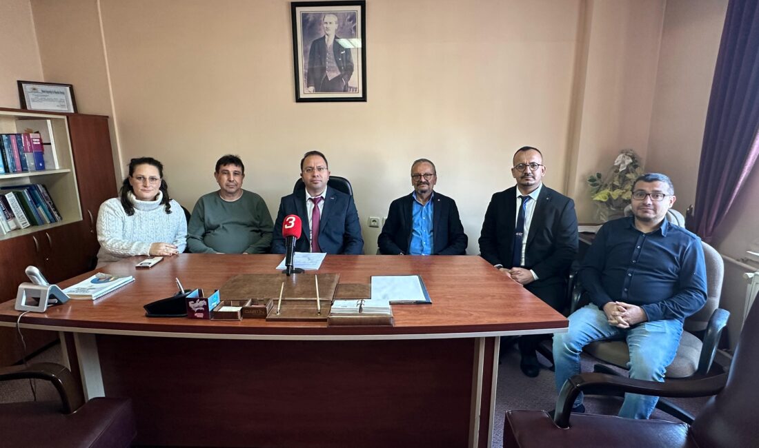 Afyonkarahisar Aile Hekimleri Derneği Başkanı Ayhan Karagül, Afyonkarahisar Tabip Odası’nda