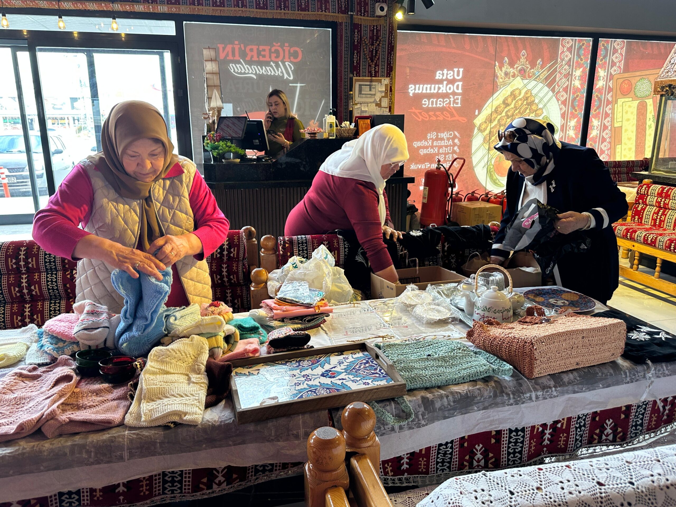 Afyonkarahisar’da sosyal dayanışma projeleriyle bilinen Gül Anneler Derneği, kentte bir