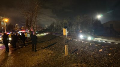Ağır yaralanan genç, sağlık ekiplerinin olay yerindeki ilk müdahalesinin ardından