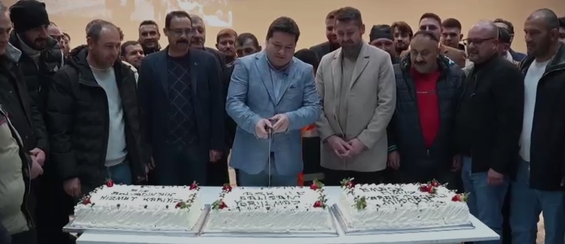 Bolvadin Belediye Başkanı Derviş Aynacı, belediye çalışma arkadaşlarıyla birlikte 2025