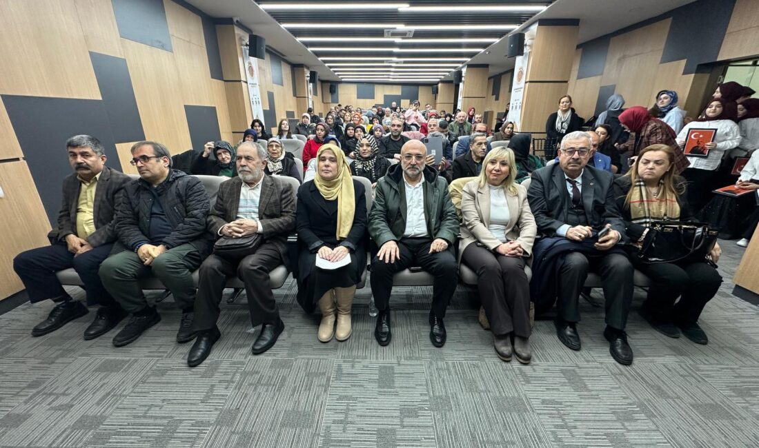 Yönetim kurulunun tamamı kadınlardan oluştuğu Kadınanalar Kültür Derneği, ilk kültürel