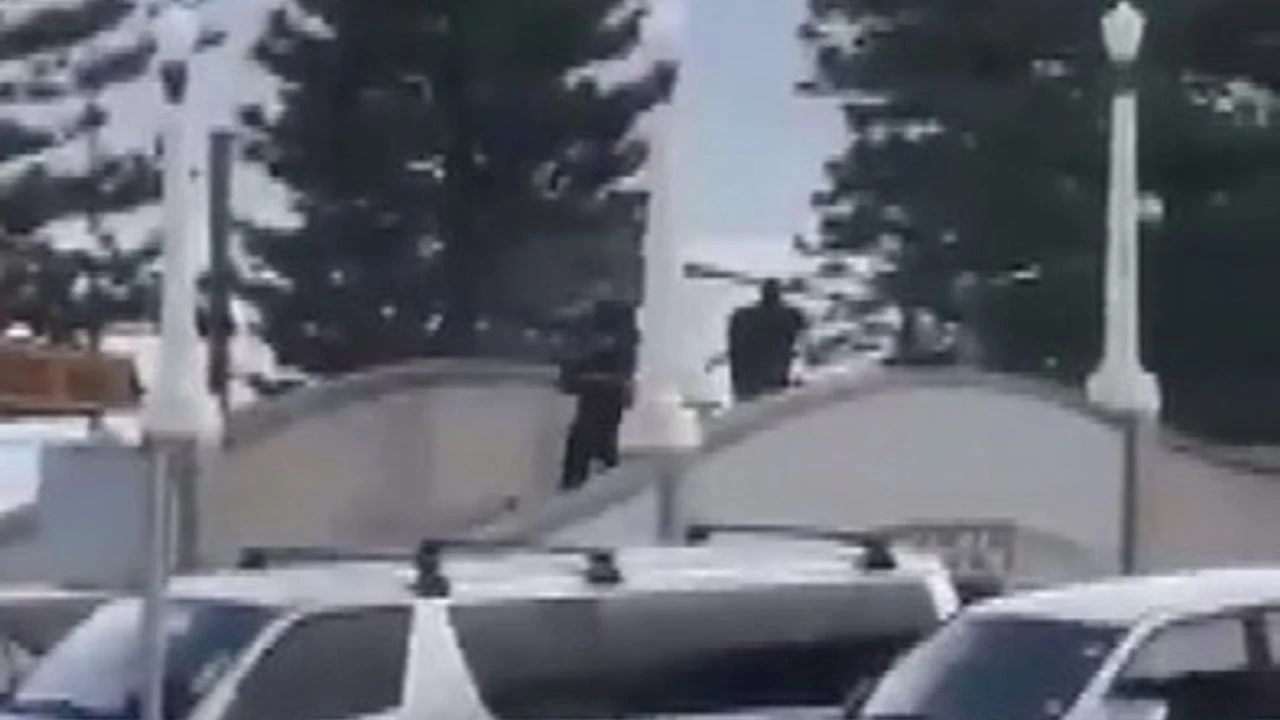 Avustralya'nın New South Wales (NSW) eyaletine bağlı Sydney kentindeki Bondi