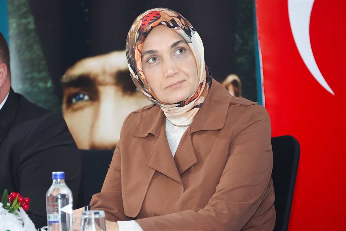 Afyonkarahisar Valisi Doç. Dr. Kübra Güran Yiğitbaşı, Şuhut ilçesine bağlı