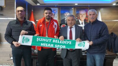 Tokyo’da düzenlenen 2025 İşitme Engelliler Yaz Olimpiyat Oyunları’nda (Deaflympics) şampiyon