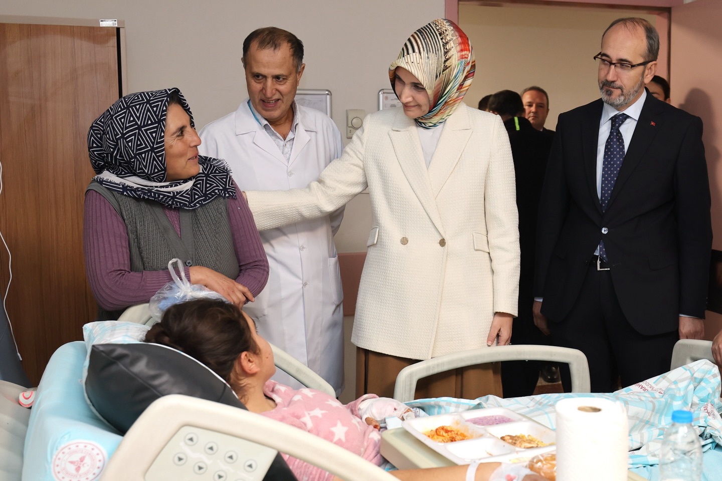 Afyonkarahisar Valisi Doç. Dr. Kübra Güran Yiğitbaşı, Bolvadin ve Emirdağ