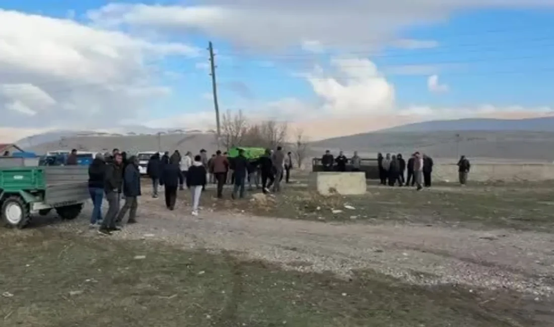 Afyonkarahisar'ın Bolvadin ilçesinde, 41 yaşındaki zihinsel engelli Hıdır Aktaş evinde