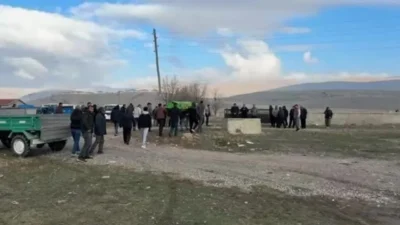 Olay, Bolvadin ilçesine bağlı Derekarabağ köyünde dün sabah saatlerinde meydana