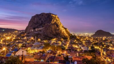 İslam aleminde rahmeti ve bereketi bol "üç ayların" başlangıcını simgeleyen