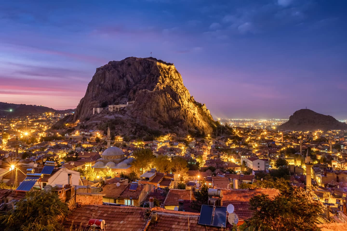 İslam aleminde rahmeti ve bereketi bol "üç ayların" başlangıcını simgeleyen