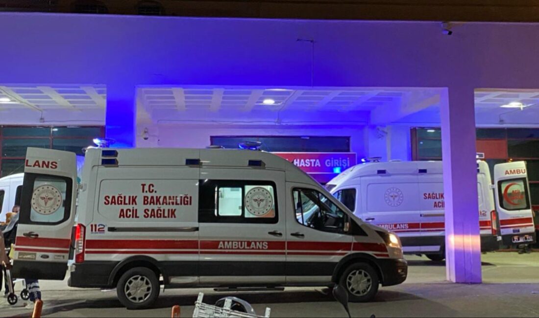 Afyonkarahisar'da meydana gelen trafik kazasında hafif yaralanan sürücü, olay yerine