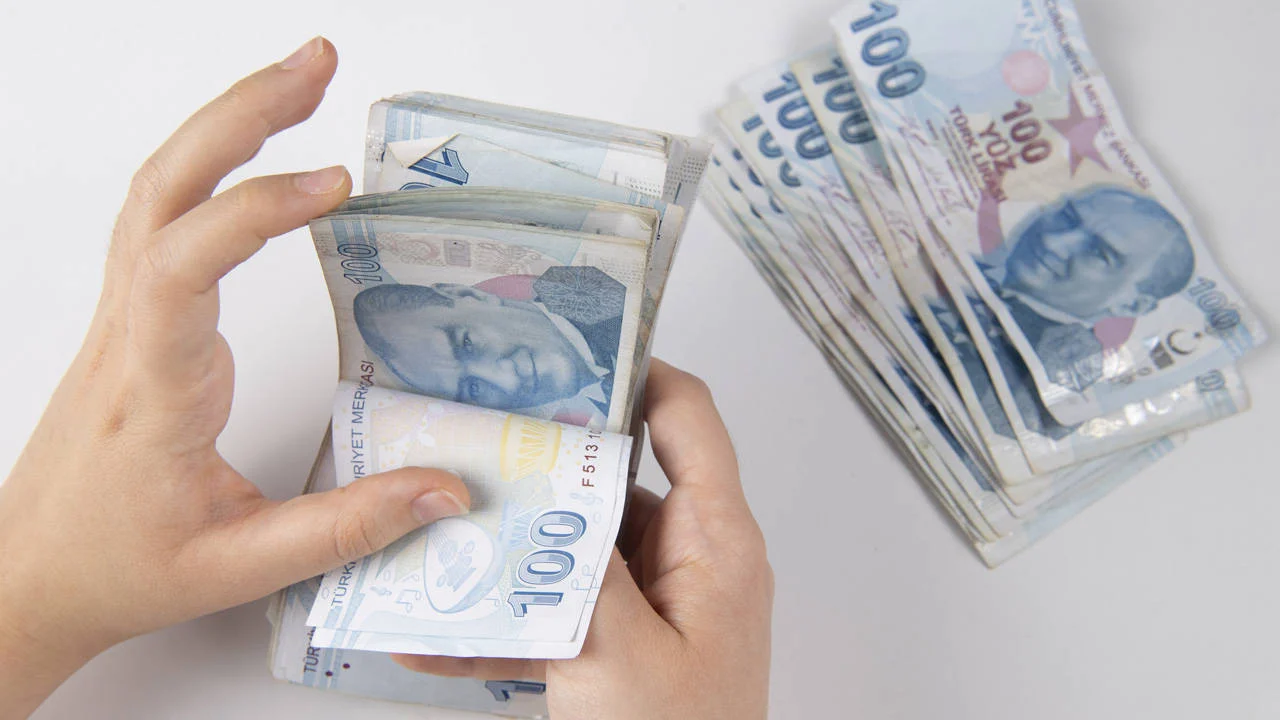 2026 yılında geçerli olacak asgari ücreti belirleme maratonu başlıyor. İşçi,