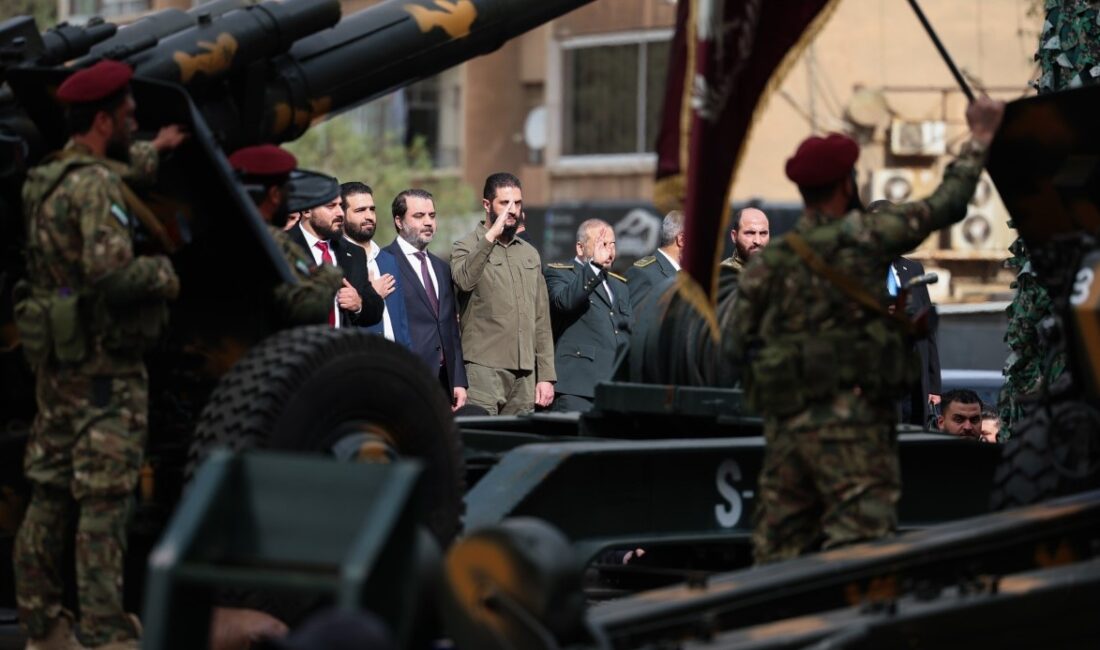 Suriye halkı, Beşar Esad rejiminin çöküşünün üzerinden geçen bir yılı