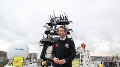 Enerji ve Tabii Kaynaklar Bakanı Alparslan Bayraktar, Türkiye'nin Karadeniz'de görev