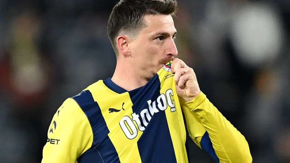 Türkiye Futbol Federasyonu’nun (TFF) açıklamasına göre, PFDK, Fenerbahçe-Galatasaray derbisinde yaşananlar