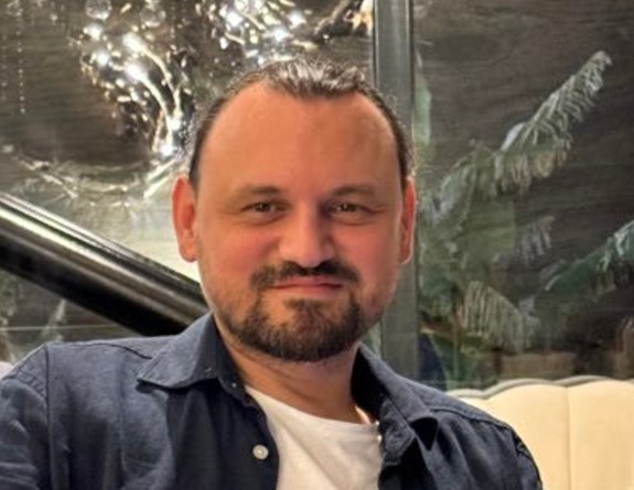 Gazeteci Can Özçelik, Odatv Yazı İşleri Müdürlüğü görevinden kendi isteğiyle