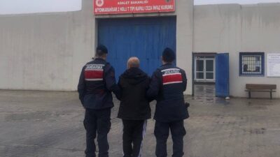 Afyonkarahisar İl Jandarma Komutanlığı ekipleri, aranan şahısların yakalanmasına yönelik yürüttüğü
