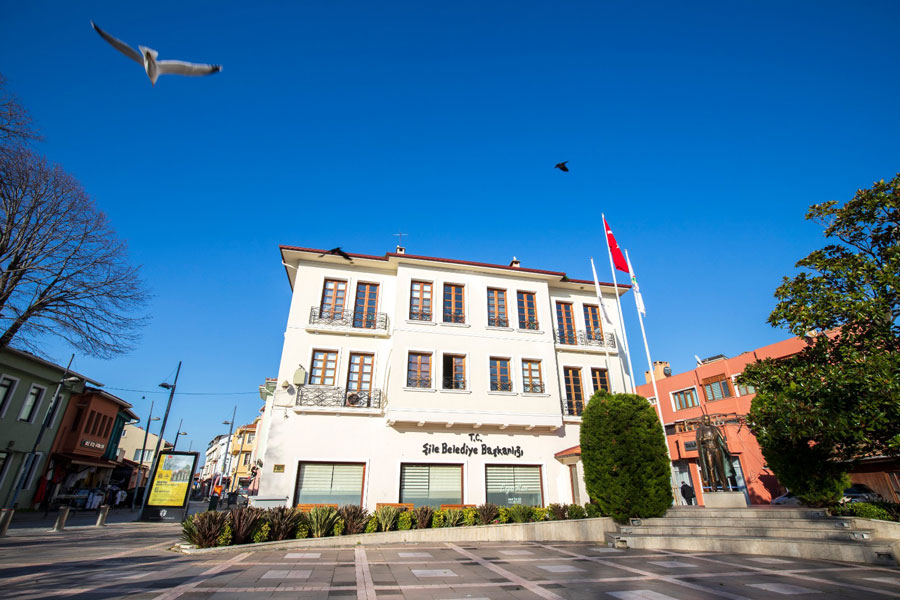 İstanbul Emniyet Müdürlüğü, Şile Belediyesi’ndeki yolsuzluk iddialarının peşini bırakmıyor... 10