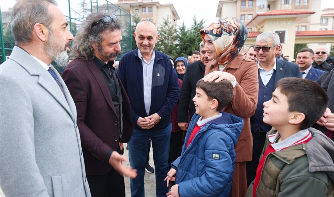 Vali Doç. Dr. Kübra Güran Yiğitbaşı, öğrencilerin talebiyle Şuhut Köylere