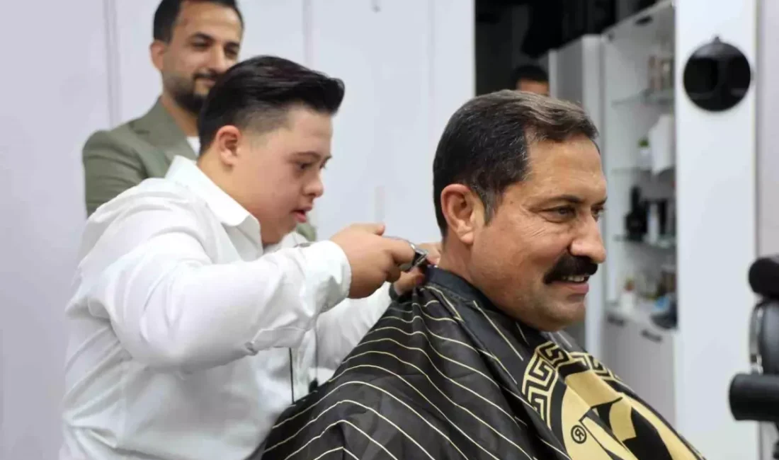 Hatay'ın Antakya ilçesinde yaşayan 16 yaşındaki Down sendromlu kuaför çırağı