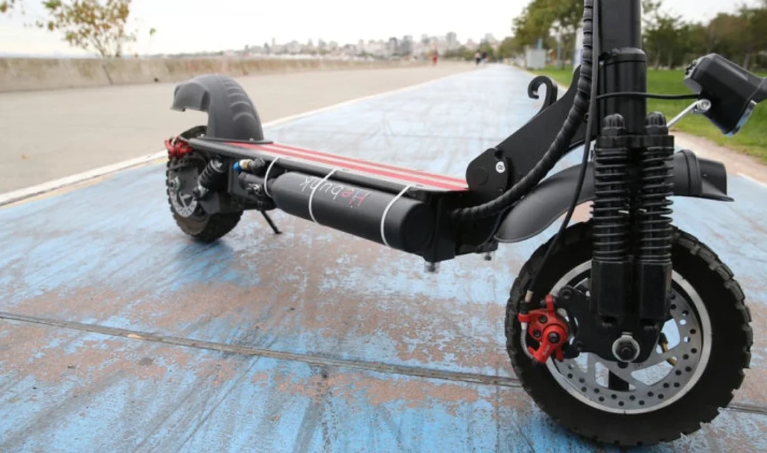 Resmî Gazete’de yayımlanan değişiklikle elektrikli skuter yönetmeliğinde coğrafi çitleme, veri