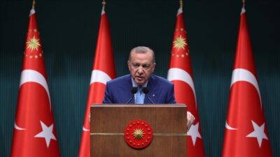 Cumhurbaşkanı Erdoğan, "Biriz, beraberiz, kardeşiz, hep birlikte Türkiye'yiz. Bunu kimsenin