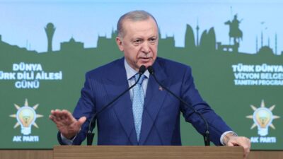 Cumhurbaşkanı ve AK Parti Genel Başkanı Erdoğan, partisinin kongre merkezinde
