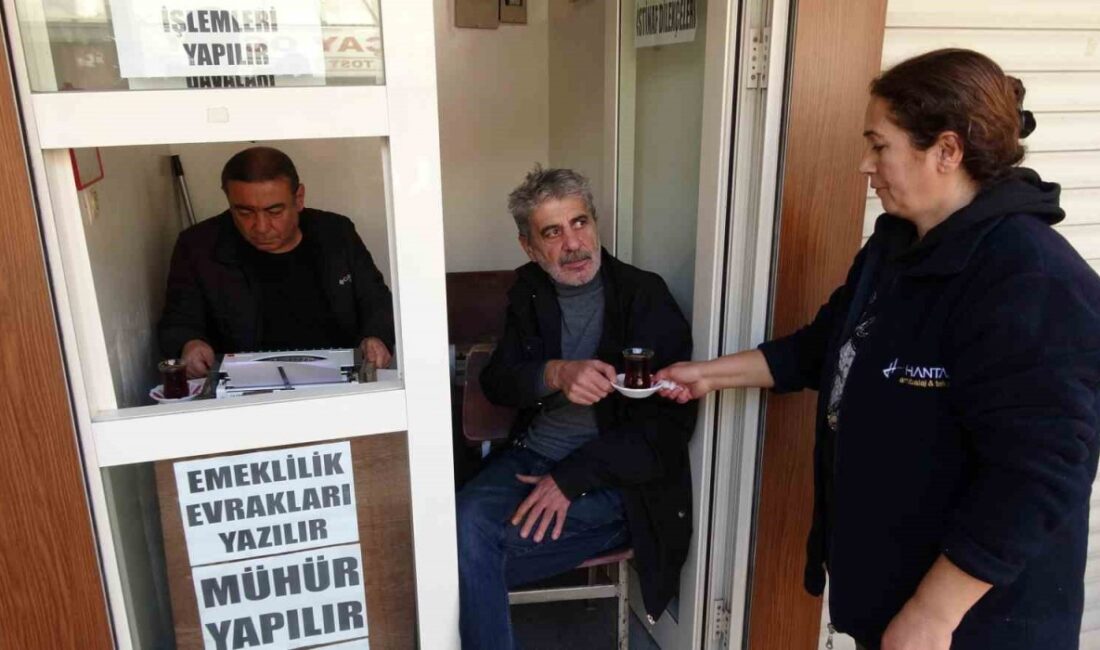 Gaziantep’te eşiyle birlikte çay ocağı işleten Gülay Kaya, 5 yıldır