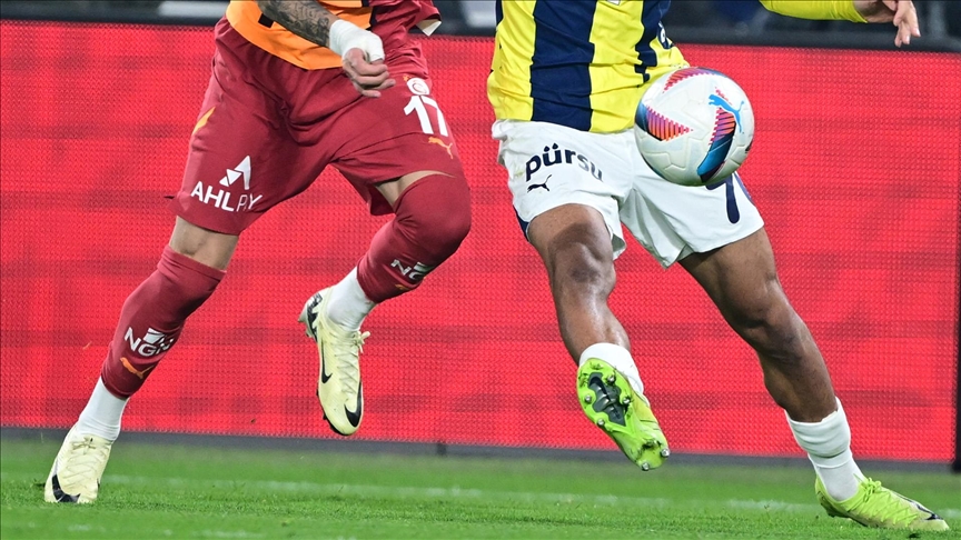 Fenerbahçe ile Galatasaray, Trendyol Süper Lig'de bugün yapacakları derbiyle tarihte