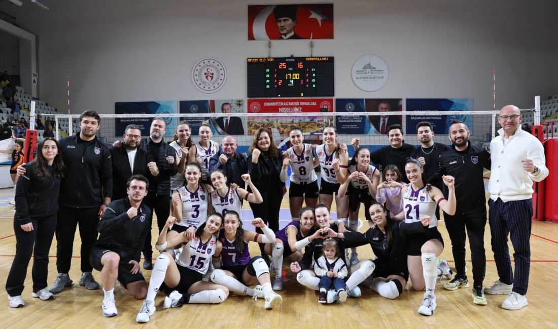 TVF Arabica Coffee House Kadınlar Voleybol 1. Ligi’nde mücadele eden
