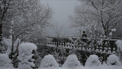 Bazı illerde ve ilçelerde kar yağışı ve soğuk hava etkili