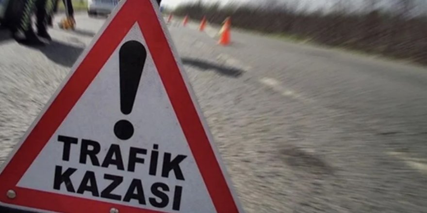 Afyonkarahisar’da 13 yaşındaki çocuğun kullandığı motosikletin park halinde otomobile çarpması