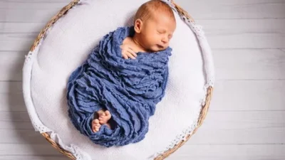 Eski alışkanlıklar bazen büyük tehlikelere yol açabiliyor... Bebeği kundağa sarmak