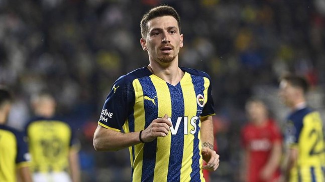 Fenerbahçe kaptanı Mert Hakan Yandaş, bahis soruşturması kapsamında tutuklanma talebiyle