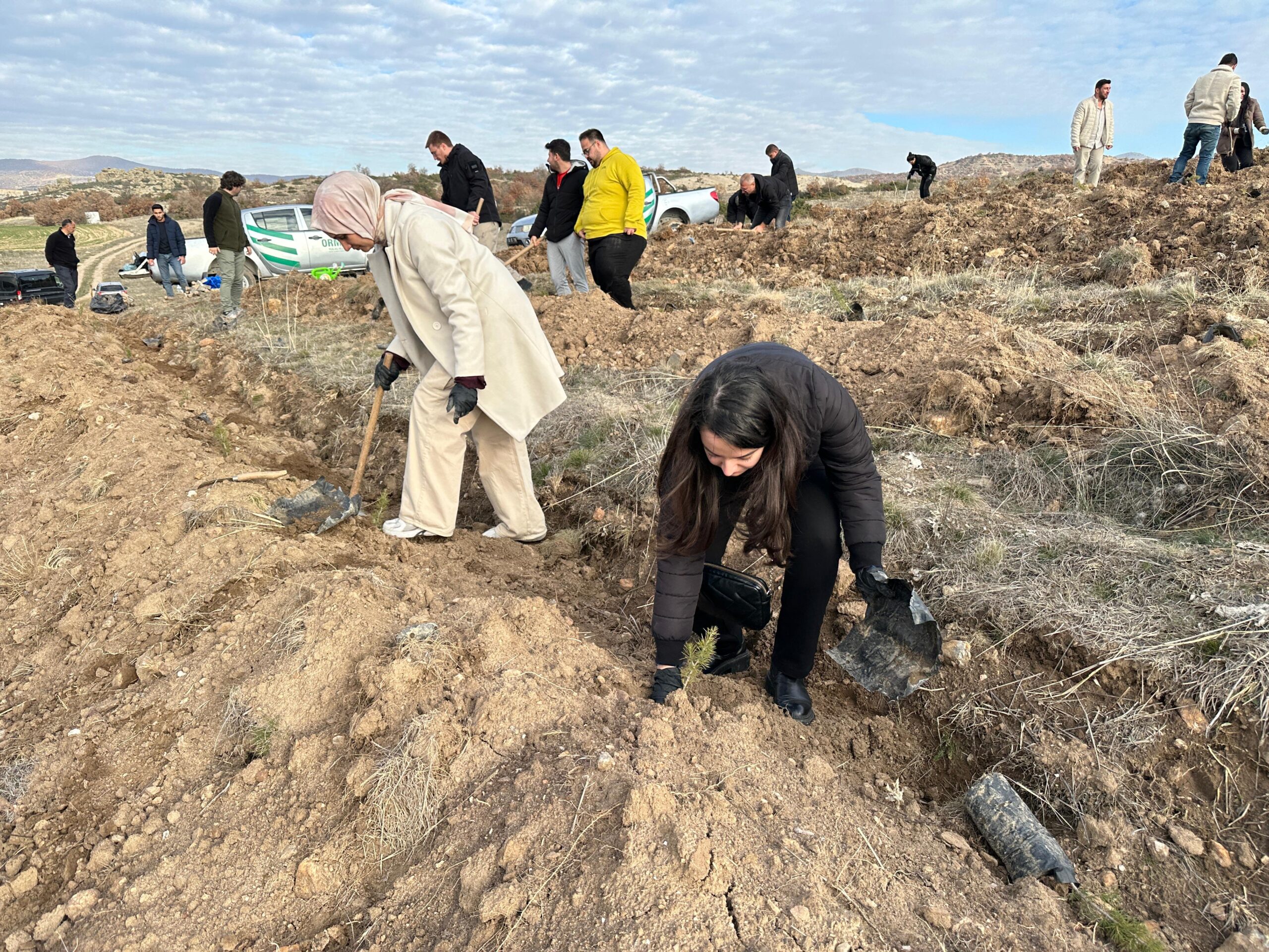 Afyonkarahisar Barosu, çevre bilincini artırmak ve doğaya katkı sağlamak amacıyla