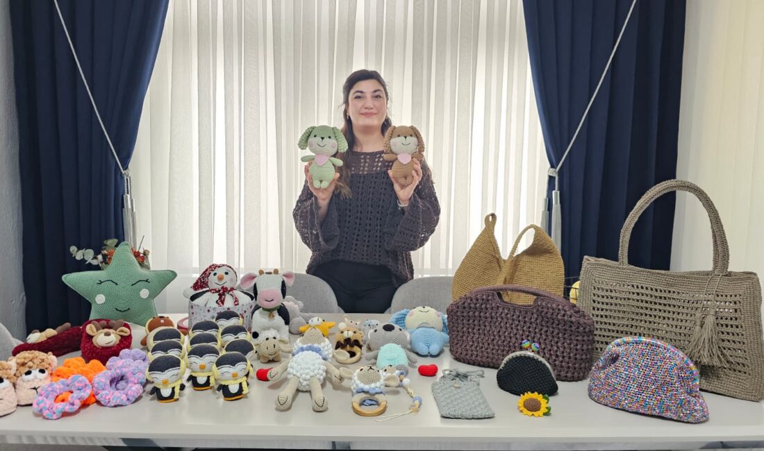 Organik oyuncak bulamayınca kendi üretti, sosyal medyadan Türkiye’ye satıyor.