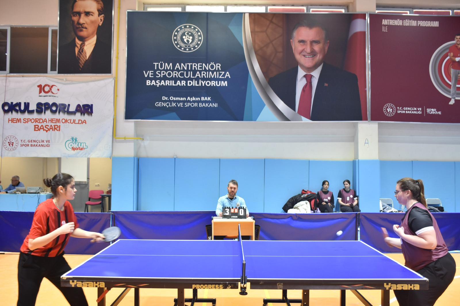 GSB Afyonkarahisar yurtlarında kalan öğrencileri bir araya getiren Yurtlig Masa