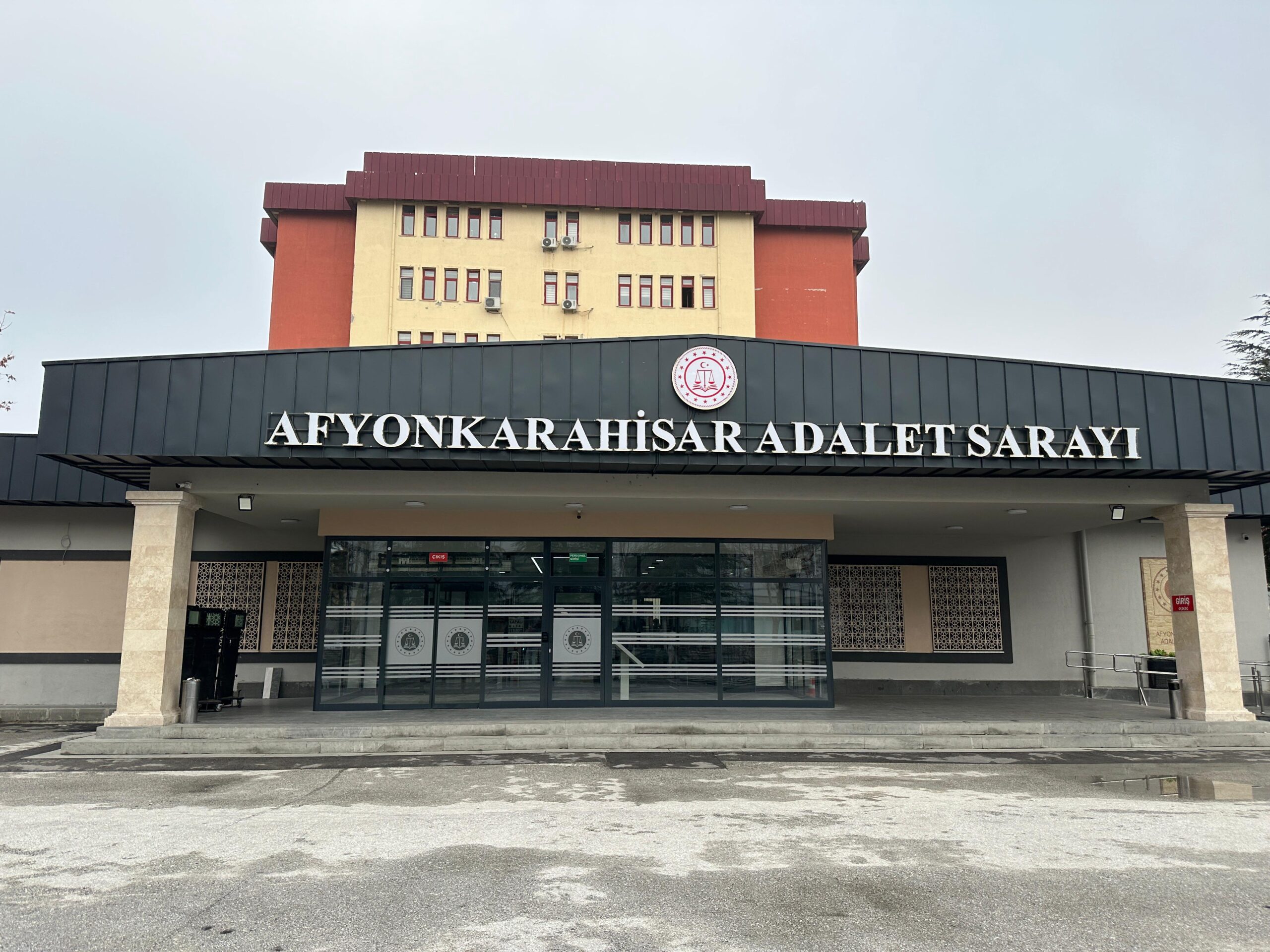 Afyonkarahisar’da bir kişinin serum uygulamasının ardından fenalaşarak hayatını kaybettiği iddiasıyla