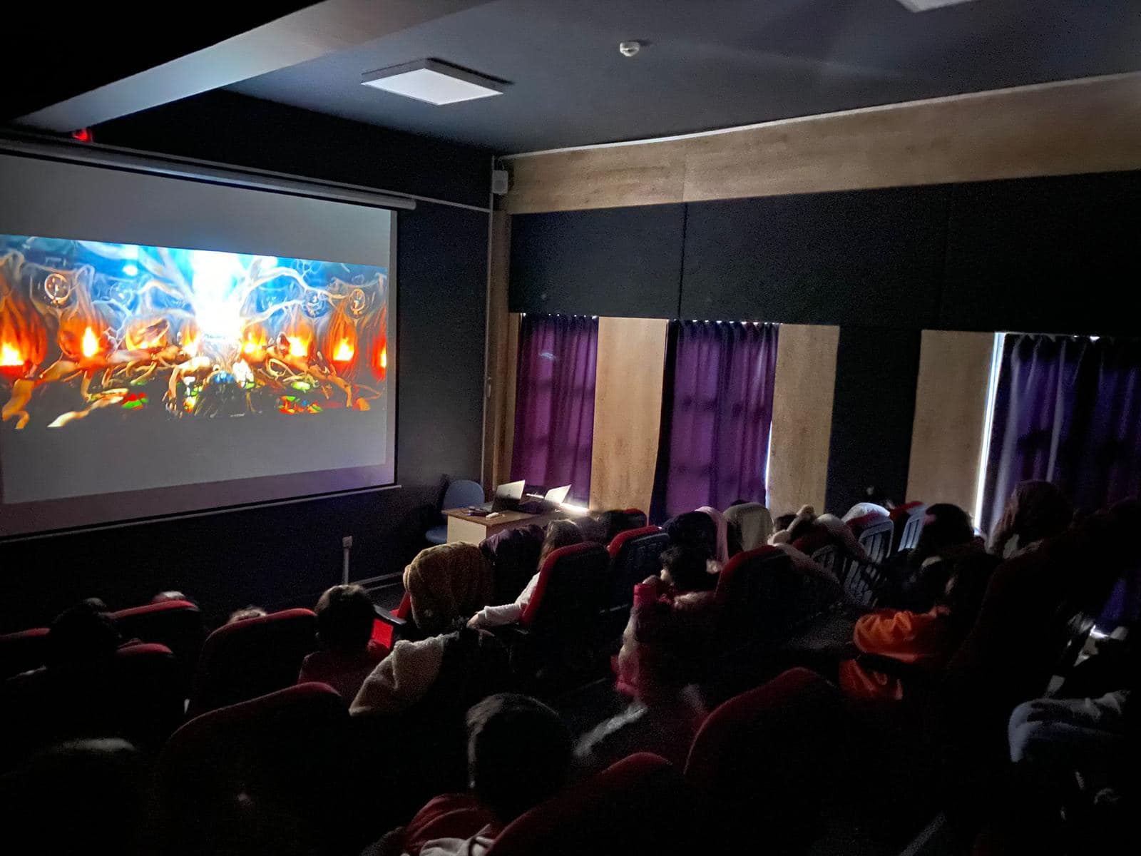 Sinema salonlarında bu hafta 9 film vizyona girdi.