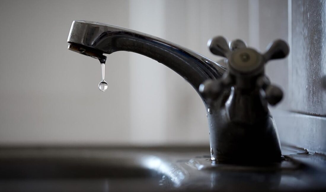 Başkent Ankara'da şebekedeki arızalar ve depo seviyelerindeki düşüşler nedeniyle birçok