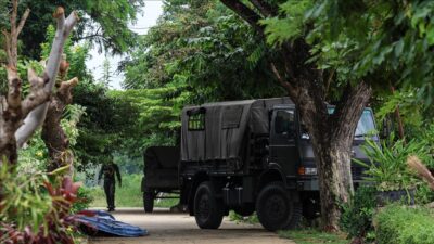 Tayland ile Kamboçya arasında ateşkese rağmen yeniden başlayan çatışmalar sınır