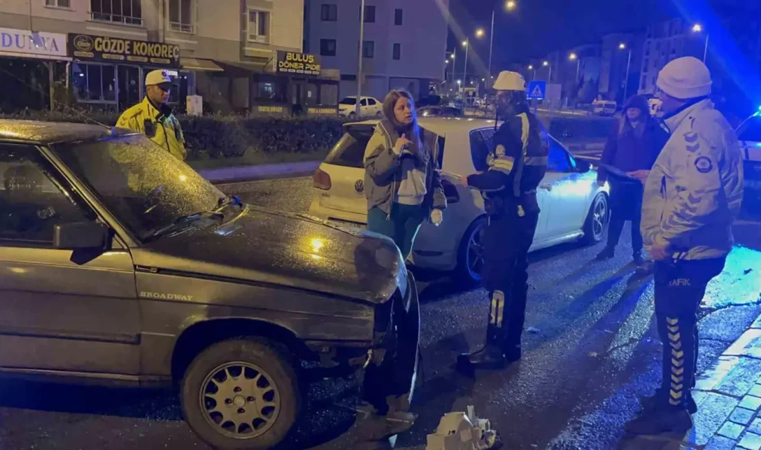 Tekirdağ'nın Çorlu ilçesinde iki otomobilin karıştığı maddi hasarlı kaza sonrası